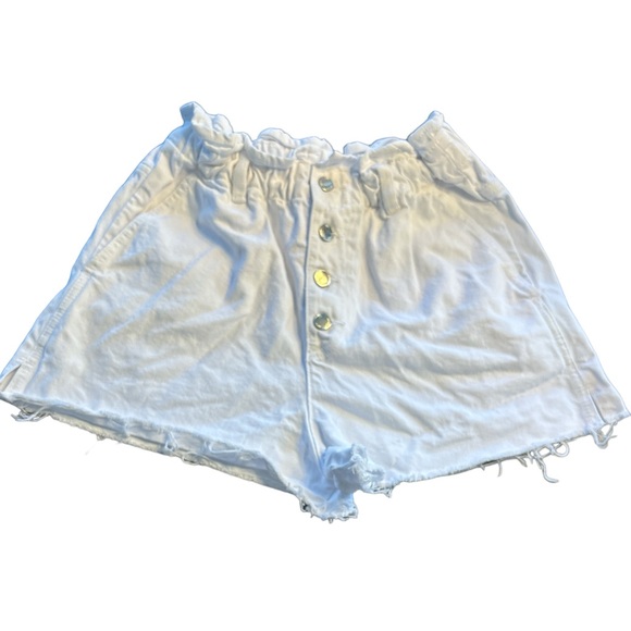 NWOT Zara Buttoned Paperbag Baggy White High Waist Short Size 6 - Picture 3 of 11